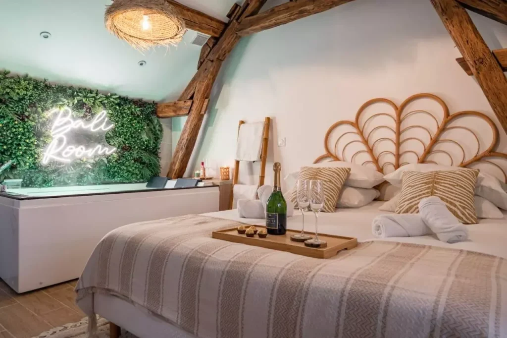 BALI ROOM