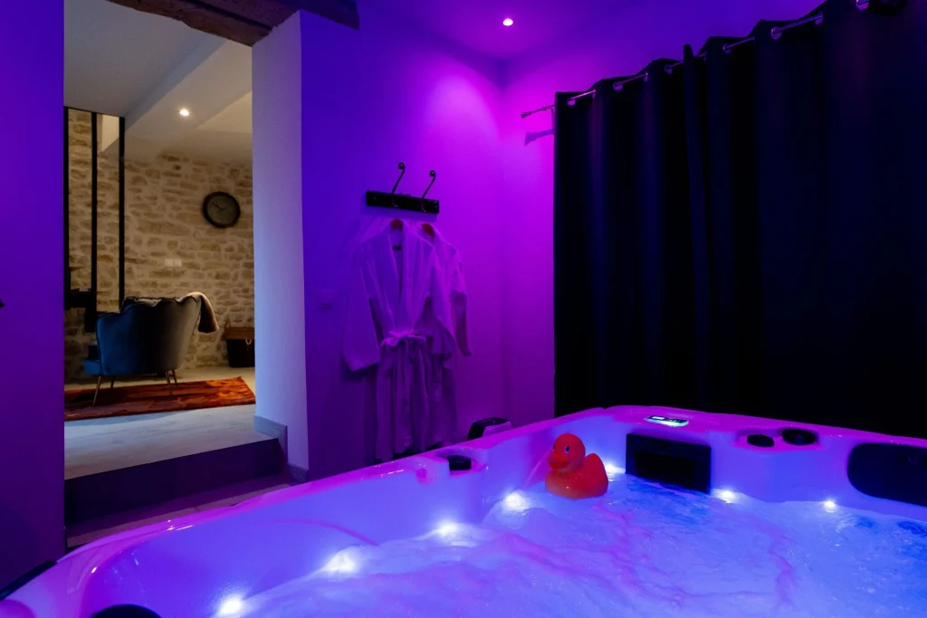 Une Pause à Deux- Love Room et Jacuzzi- Journée et Nuitée